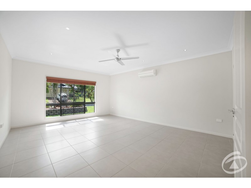 16 John Malcolm Street, Redlynch QLD 4870