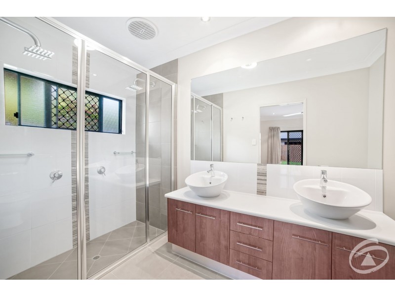 16 John Malcolm Street, Redlynch QLD 4870
