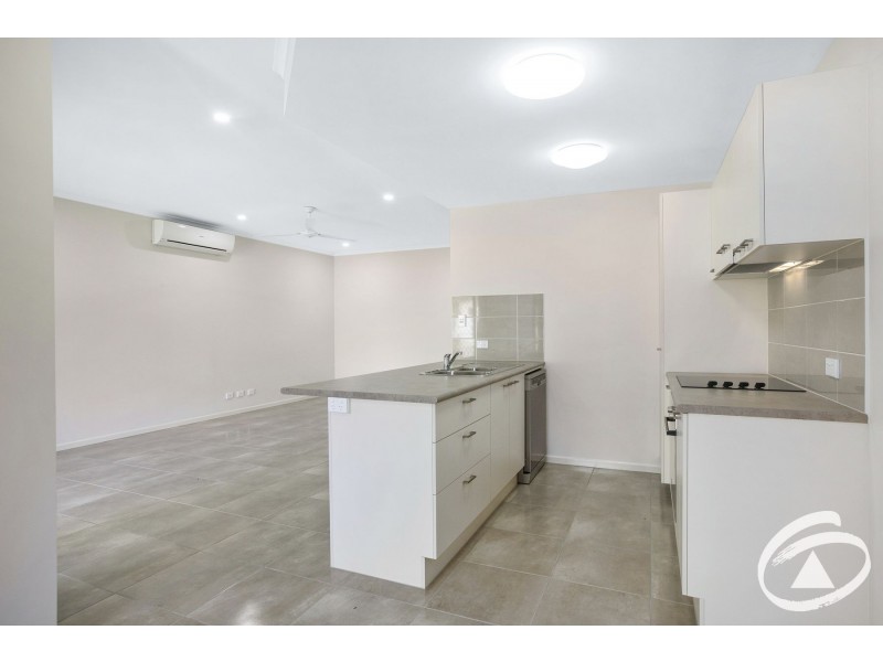 2/116 Callaghan Street, Mooroobool QLD 4870