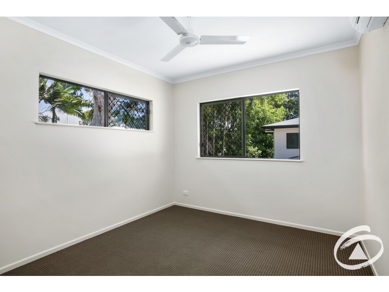 2/116 Callaghan Street, Mooroobool QLD 4870