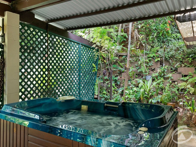 134-148 Stanton Road, Smithfield QLD 4878