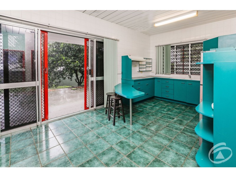 2-4 Knight Road, Smithfield QLD 4878