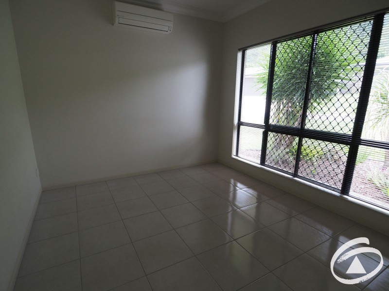 24 Rainbow Street, Kanimbla QLD 4870