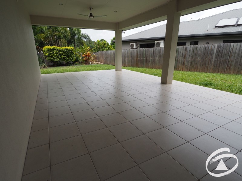 24 Rainbow Street, Kanimbla QLD 4870