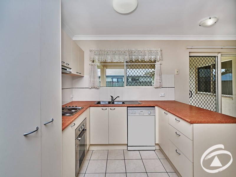 8 Mayne Street, Bentley Park QLD 4869