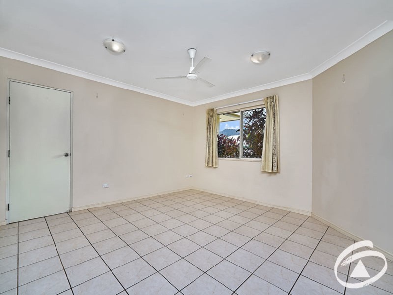 8 Mayne Street, Bentley Park QLD 4869