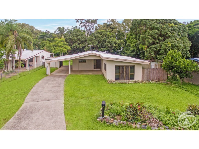 10 Pennine Close, Smithfield QLD 4878