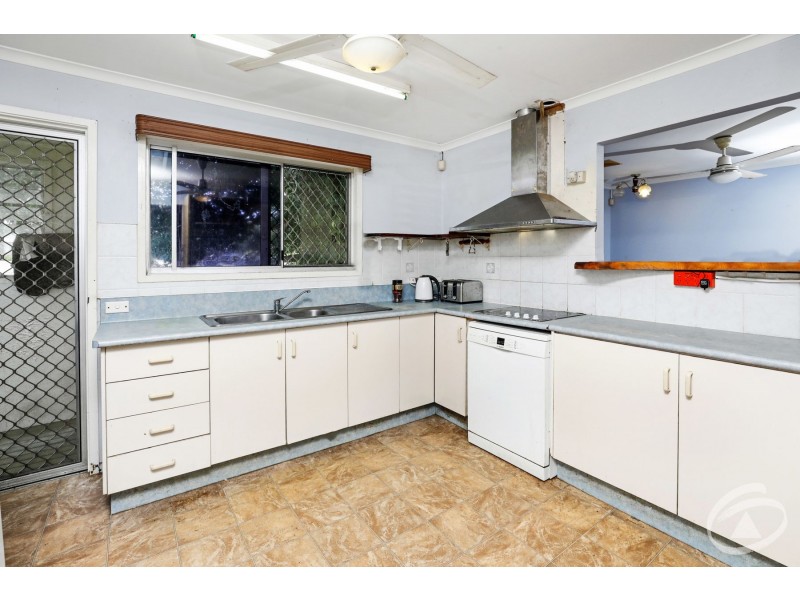 14 Serissa Street, Mooroobool QLD 4870