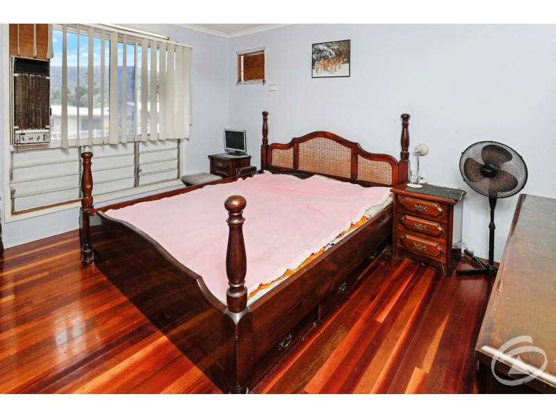 14 Serissa Street, Mooroobool QLD 4870