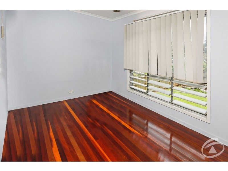 14 Serissa Street, Mooroobool QLD 4870