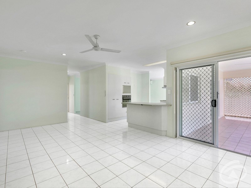 4 Clohesy Court, Kanimbla QLD 4870