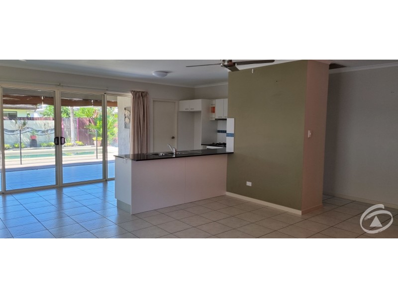 9 Mount Close, Edmonton QLD 4869