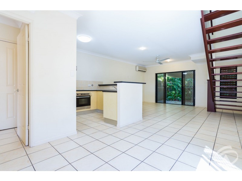 1/11-19 Stratford Parade, Stratford QLD 4870