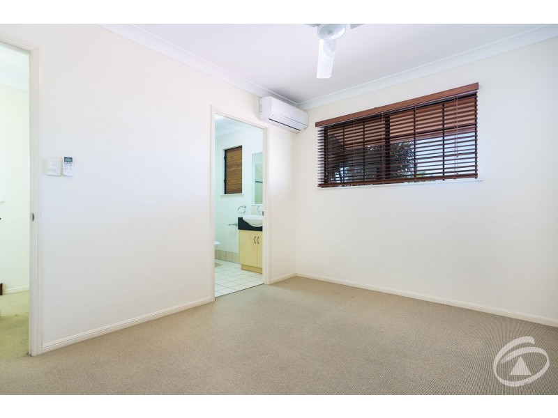 1/11-19 Stratford Parade, Stratford QLD 4870