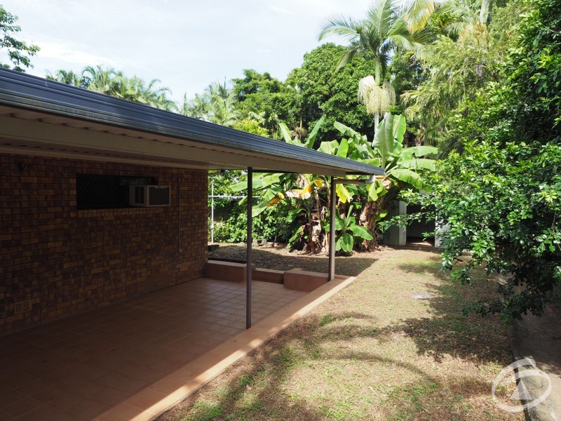 2 Begonia Place, Mooroobool QLD 4870