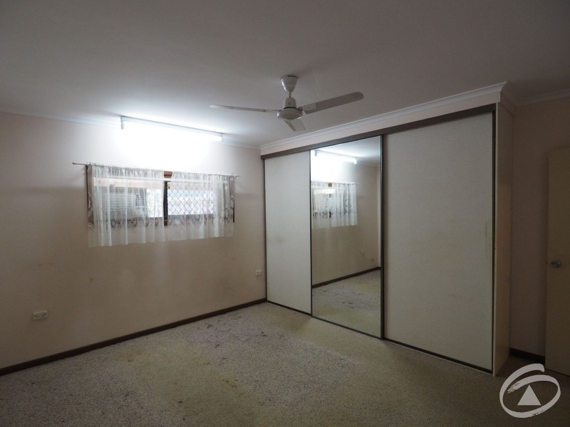 2 Begonia Place, Mooroobool QLD 4870
