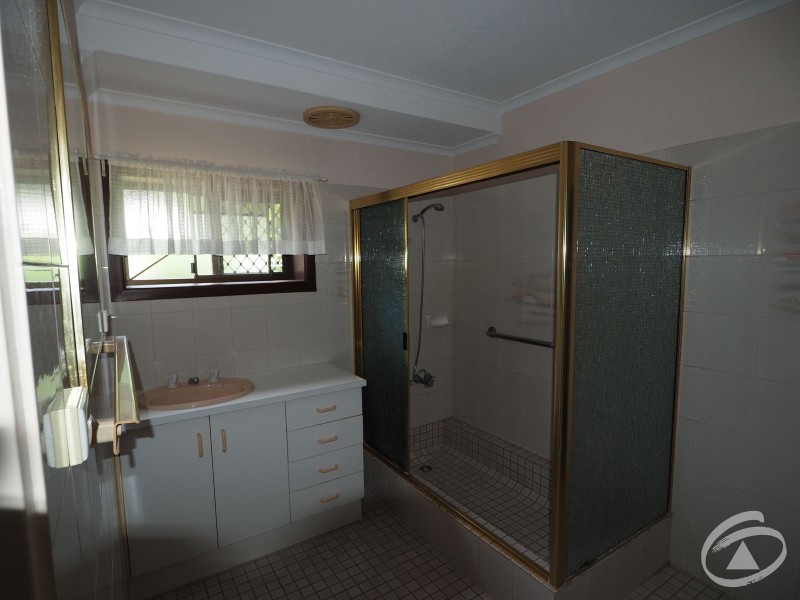 2 Begonia Place, Mooroobool QLD 4870