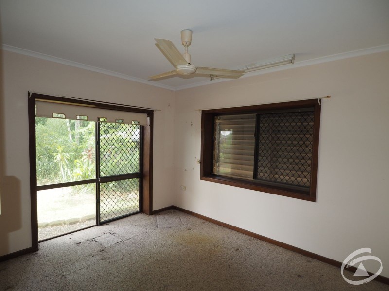 2 Begonia Place, Mooroobool QLD 4870