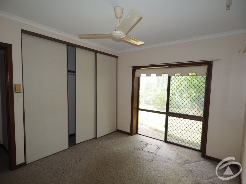 2 Begonia Place, Mooroobool QLD 4870