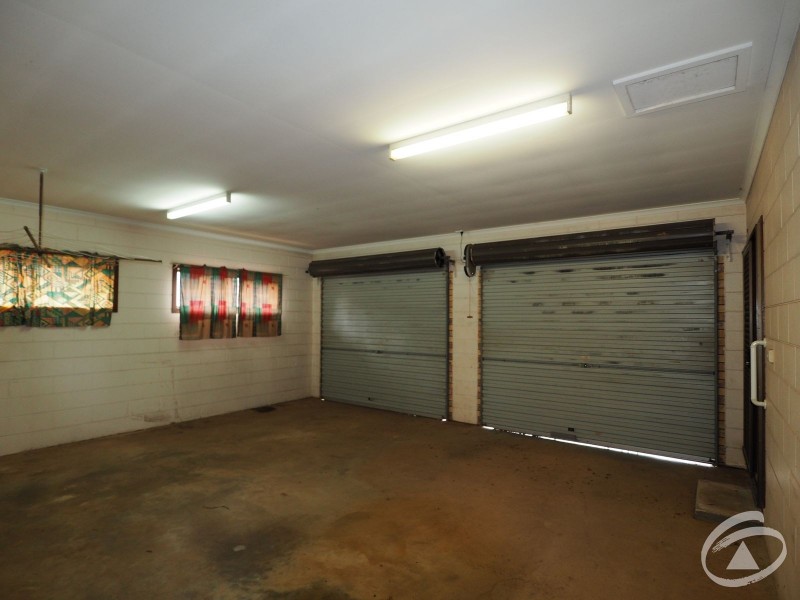 2 Begonia Place, Mooroobool QLD 4870