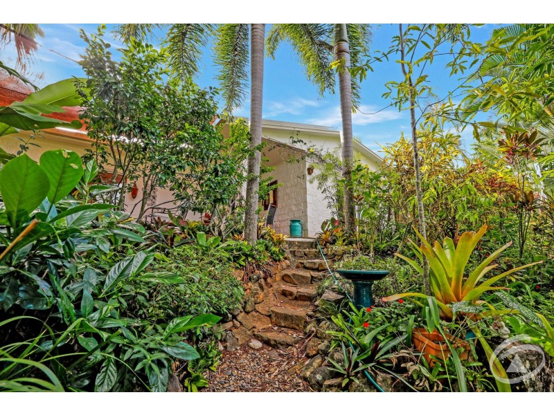 25 Carramar Crescent, Caravonica QLD 4878