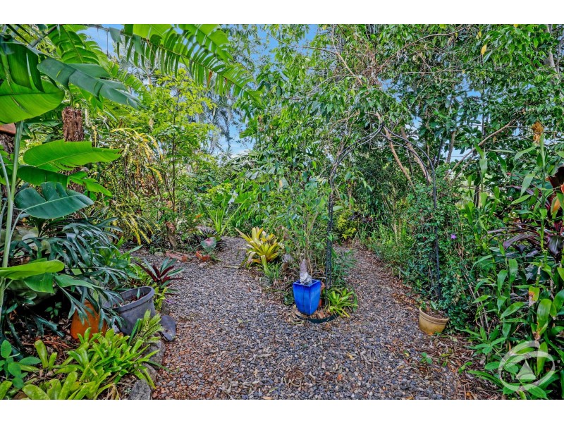 25 Carramar Crescent, Caravonica QLD 4878