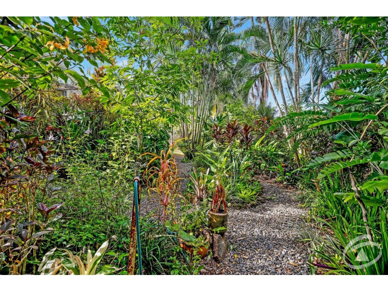 25 Carramar Crescent, Caravonica QLD 4878