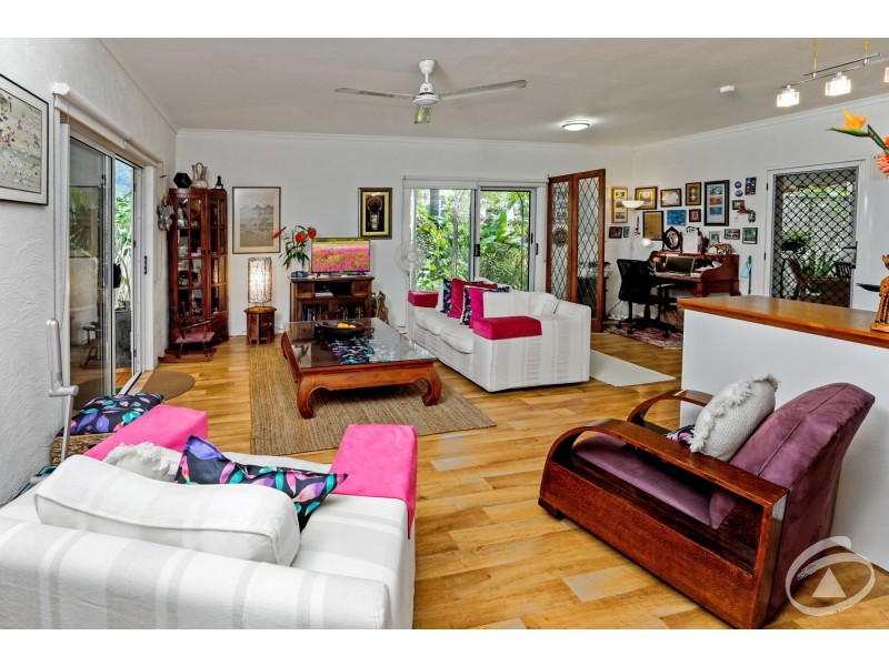 25 Carramar Crescent, Caravonica QLD 4878