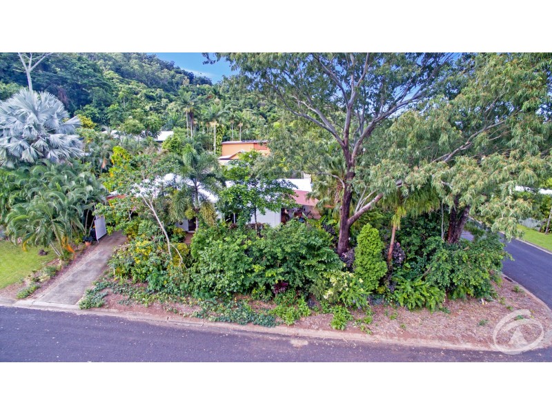 25 Carramar Crescent, Caravonica QLD 4878