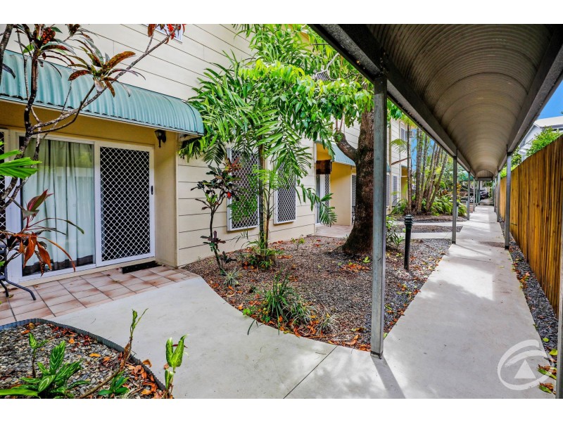 4/9 Balaclava Road, Earlville QLD 4870