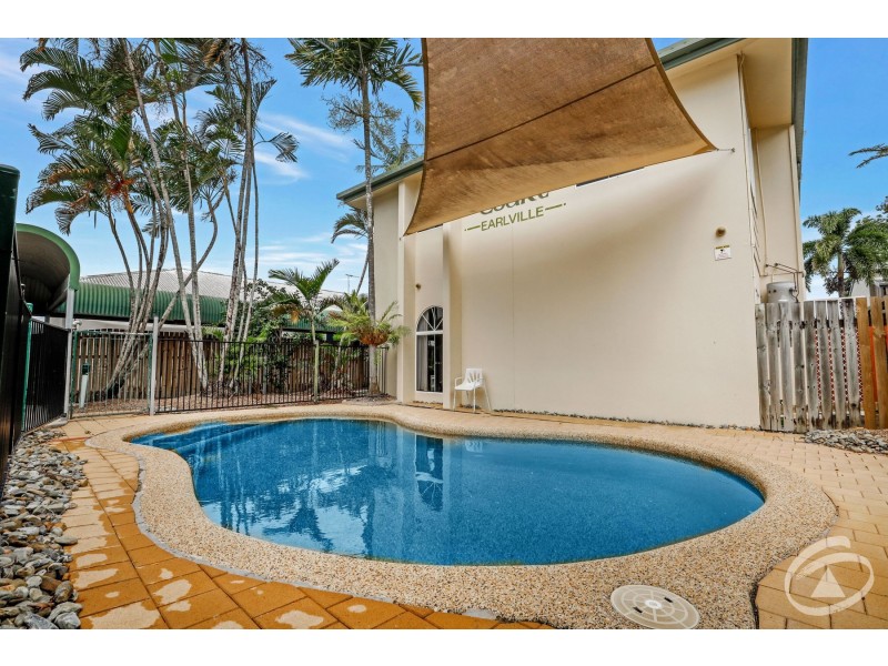 4/9 Balaclava Road, Earlville QLD 4870