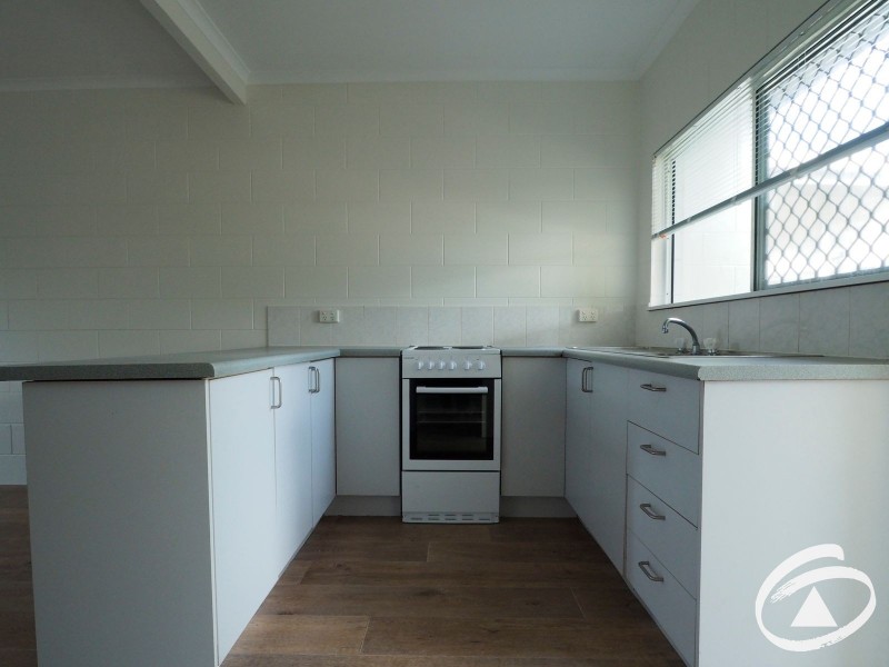 2/4 Atlantic Close, White Rock QLD 4868