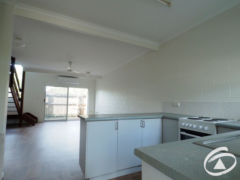 2/4 Atlantic Close, White Rock QLD 4868