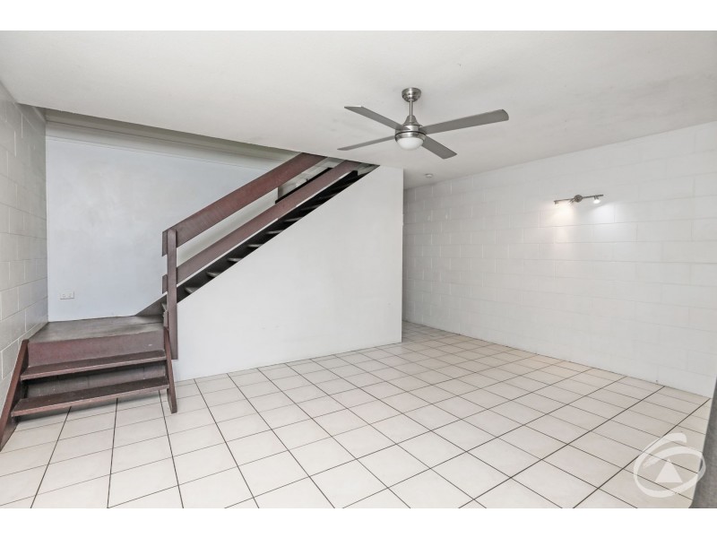 8/323 McLeod Street, Cairns North QLD 4870