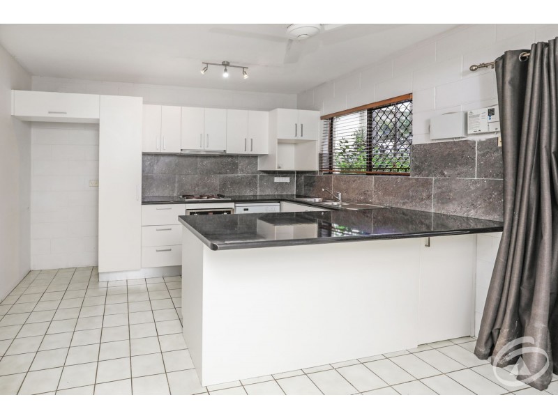 8/323 McLeod Street, Cairns North QLD 4870