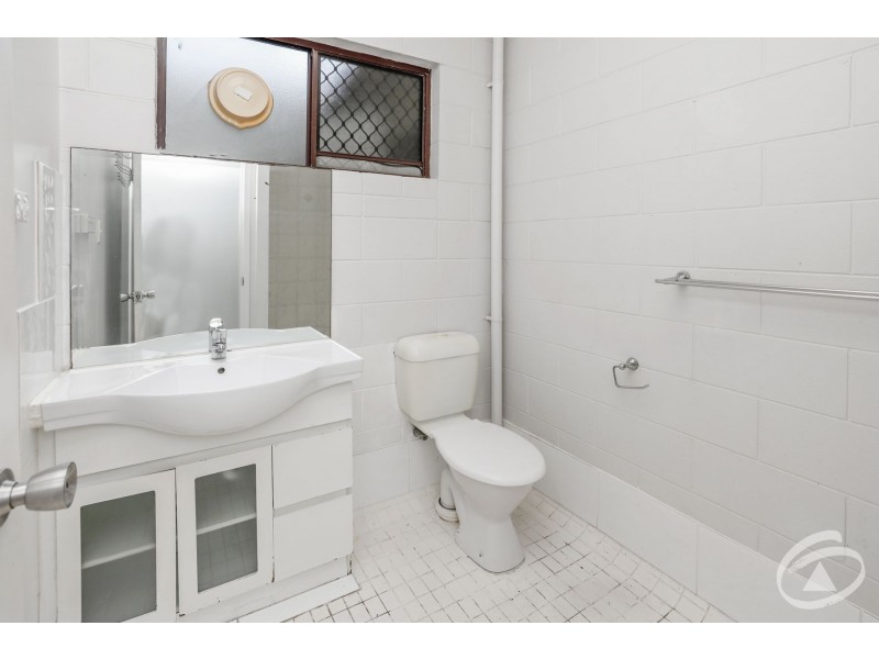 8/323 McLeod Street, Cairns North QLD 4870