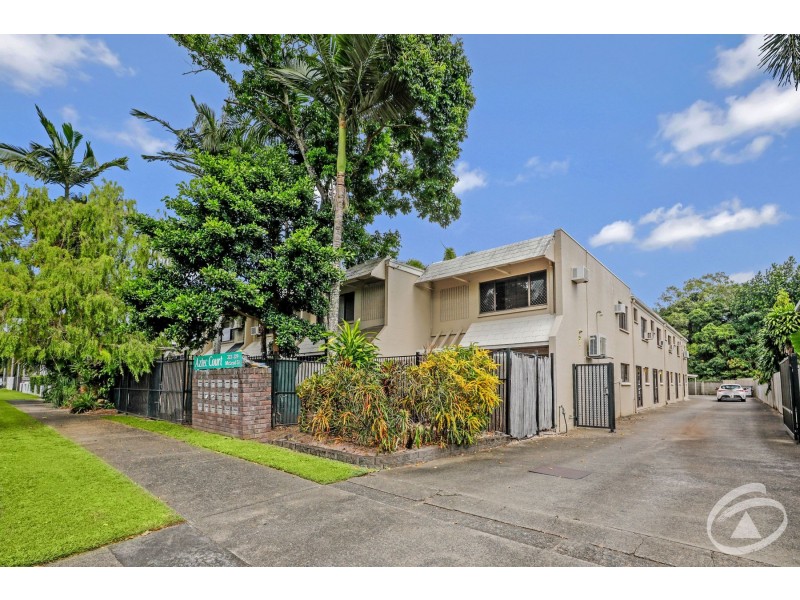 8/323 McLeod Street, Cairns North QLD 4870
