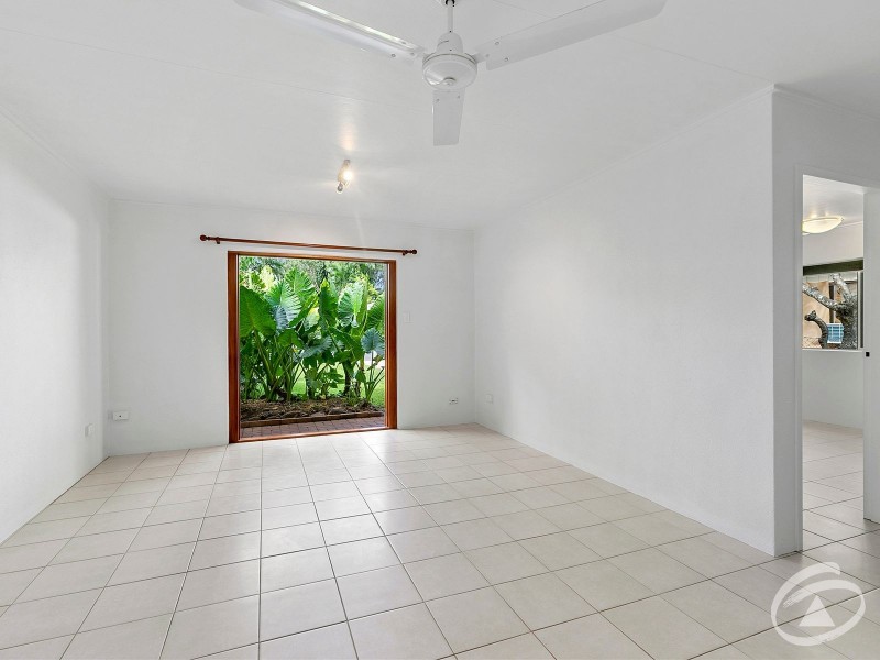 2/44 Mimosa Street, Holloways Beach QLD 4878