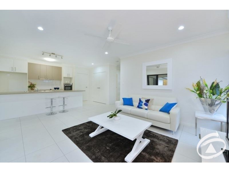13 Laguna Avenue, Redlynch QLD 4870