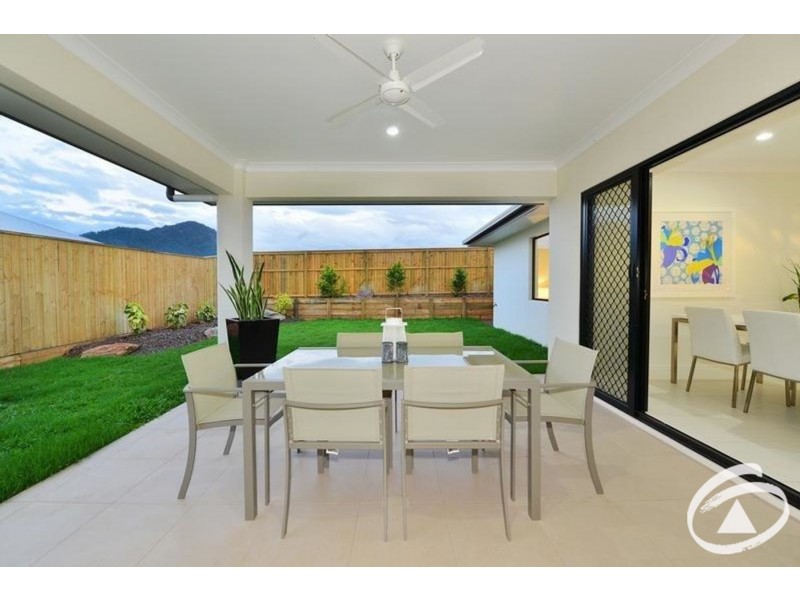 13 Laguna Avenue, Redlynch QLD 4870