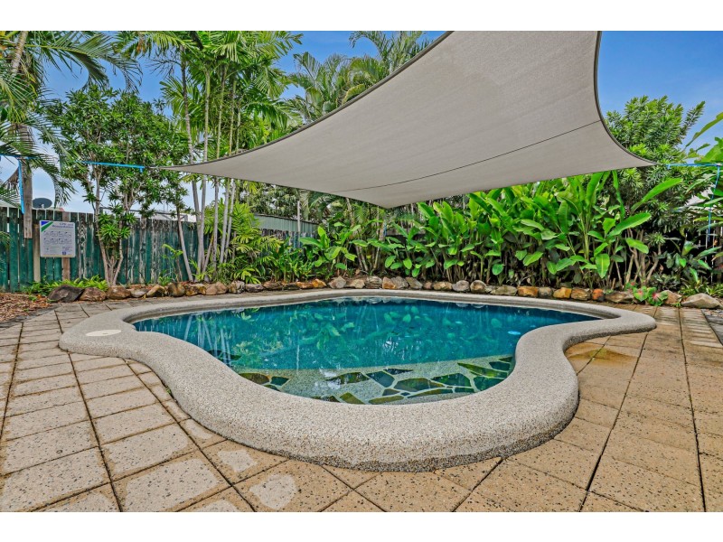 18 Whale Close, Kewarra Beach QLD 4879