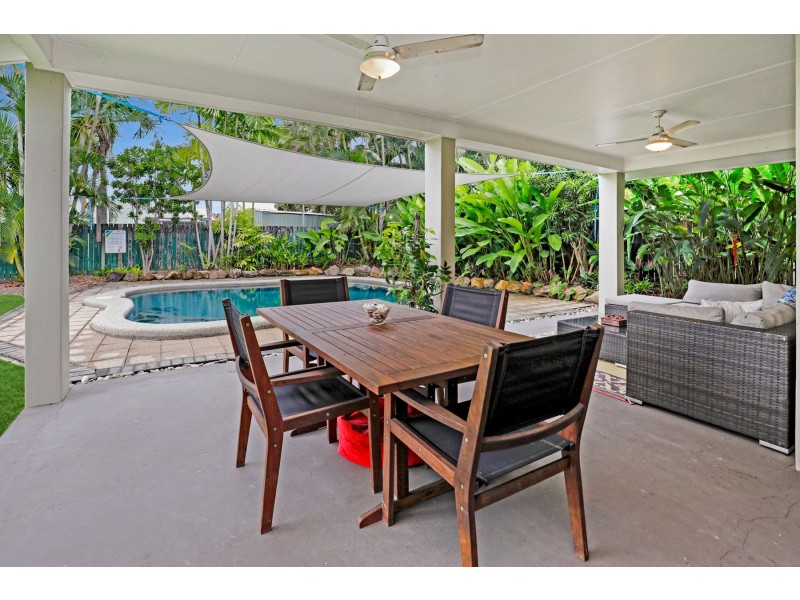 18 Whale Close, Kewarra Beach QLD 4879