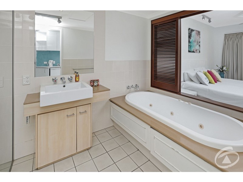 321/49-63 Williams Esplanade, Palm Cove QLD 4879