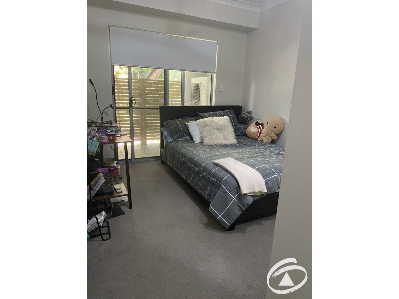 27/9-15 McLean Street, Cairns North QLD 4870