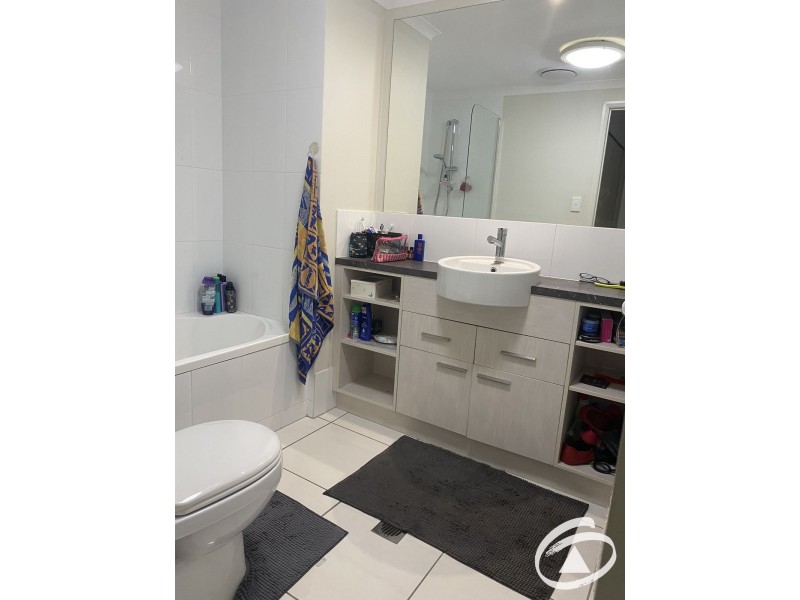 27/9-15 McLean Street, Cairns North QLD 4870