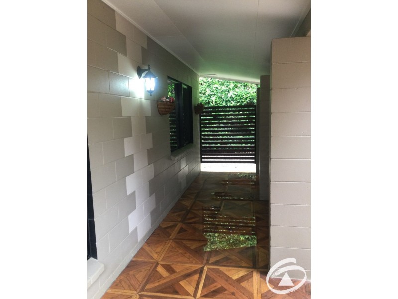 25 Mulligan Street, Manoora QLD 4870