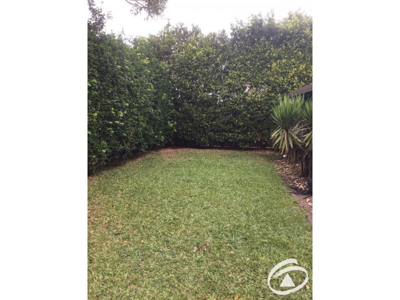 25 Mulligan Street, Manoora QLD 4870