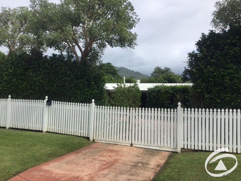 25 Mulligan Street, Manoora QLD 4870