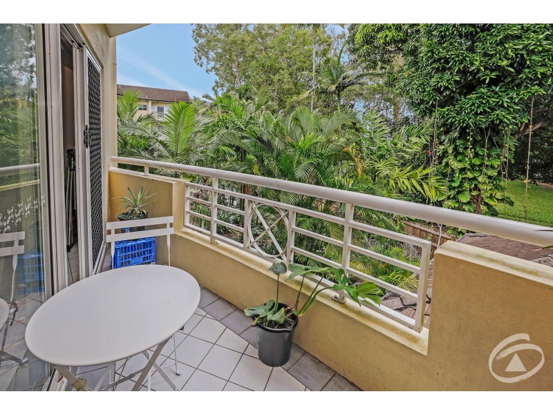 8/25-27 Digger Street, Cairns North QLD 4870