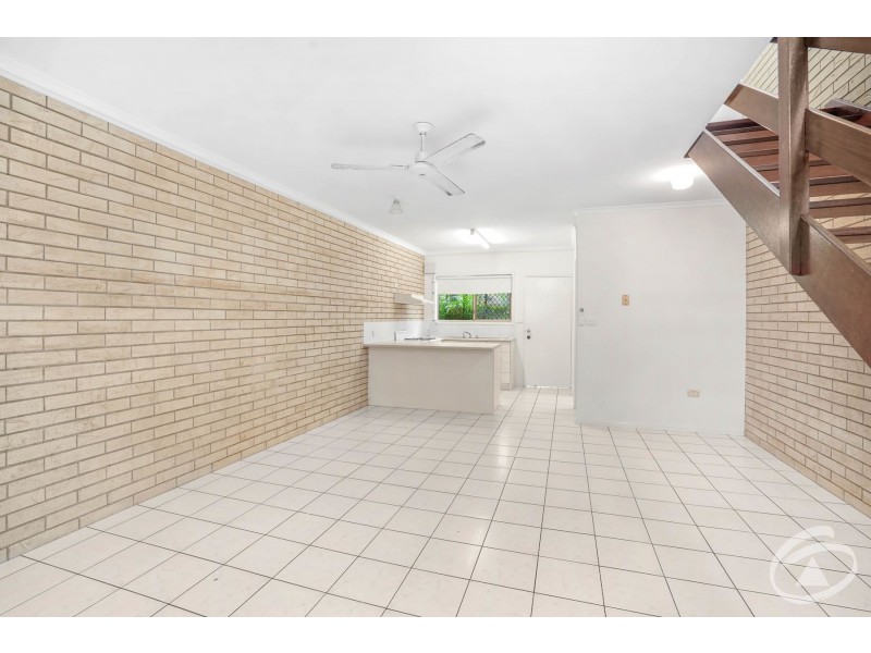 8/5 Grantala Street, Manoora QLD 4870